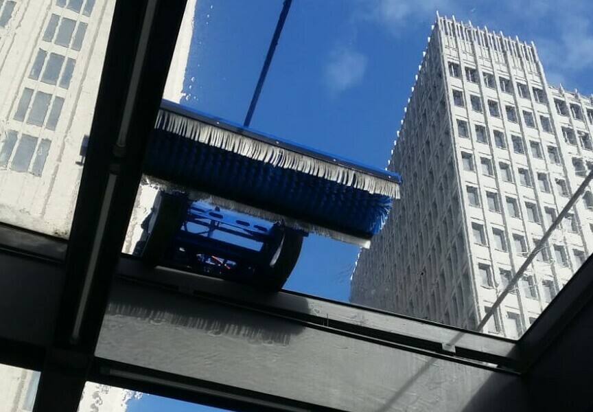 hyCleaner glasdach roboter als Dachreiniger