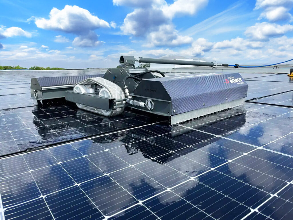 Compact Telescoping Solar Array Solar Cleaning - solarROBOT compact | hyCLEANER America