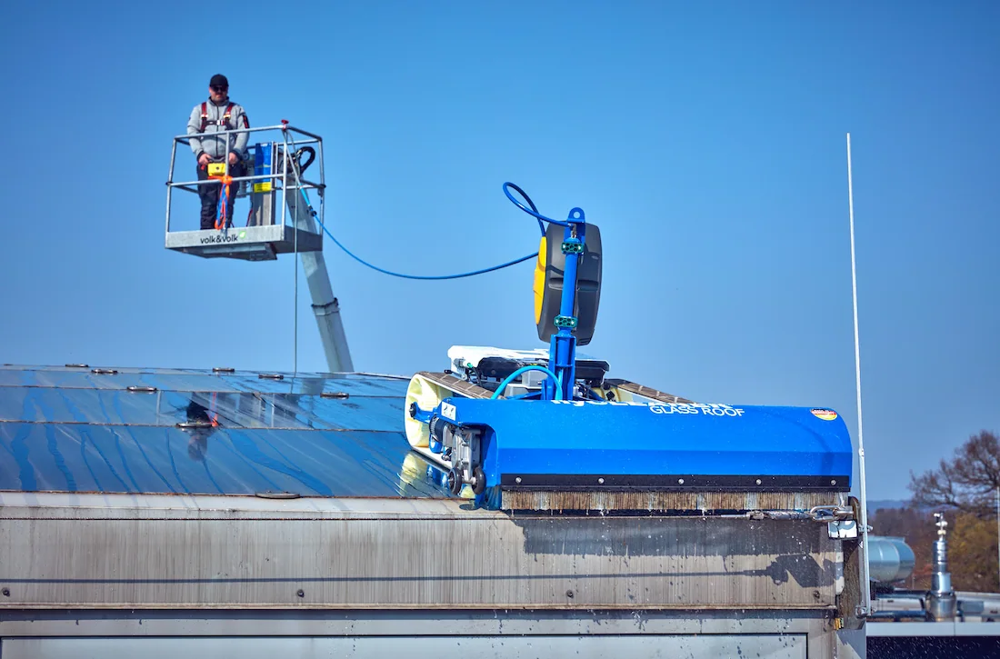 glass roof cleaning